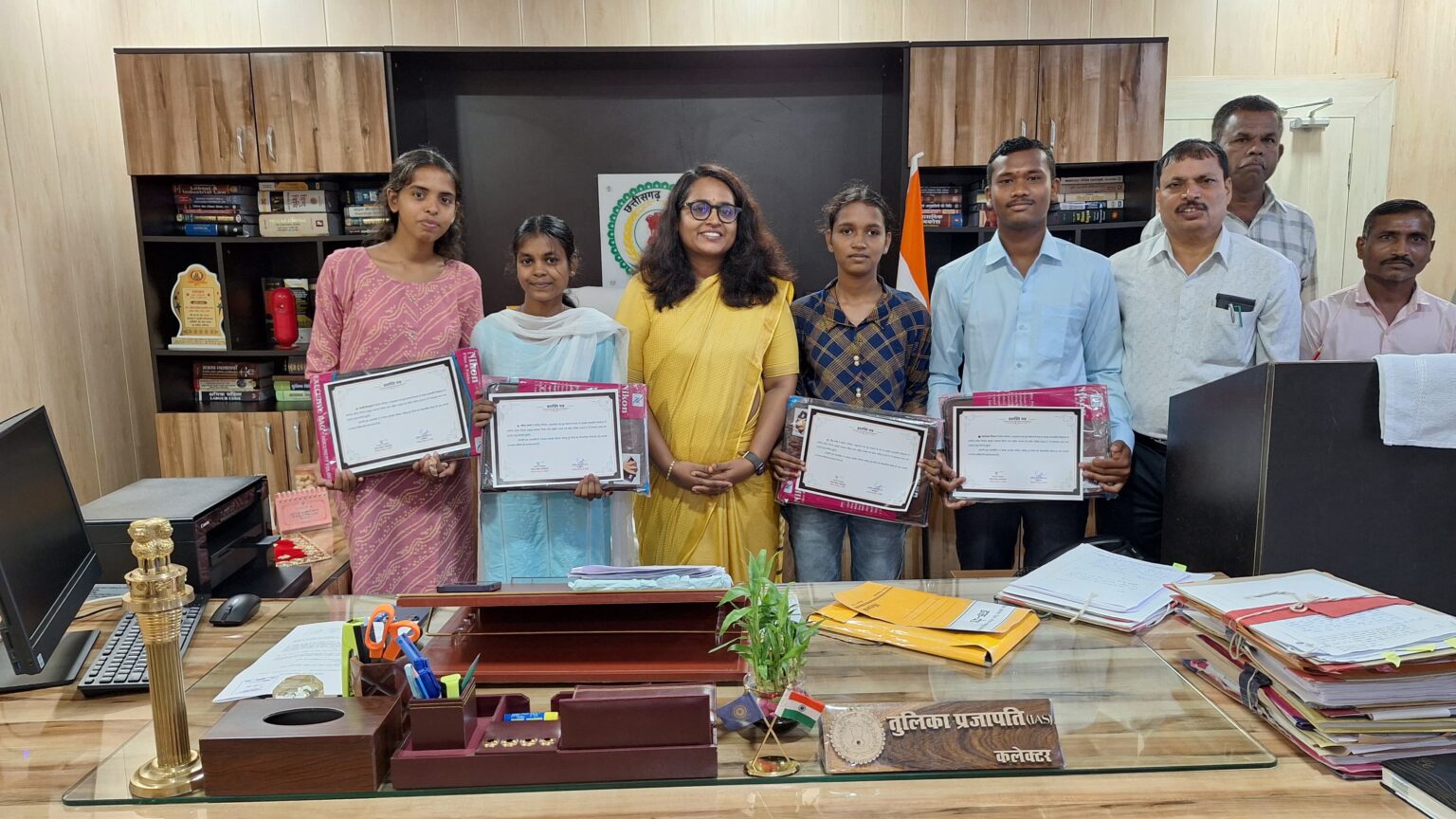 खूब पढ़ो आगे बढ़ो, जिले का नाम रोशन करो : तुलिका प्रजापति