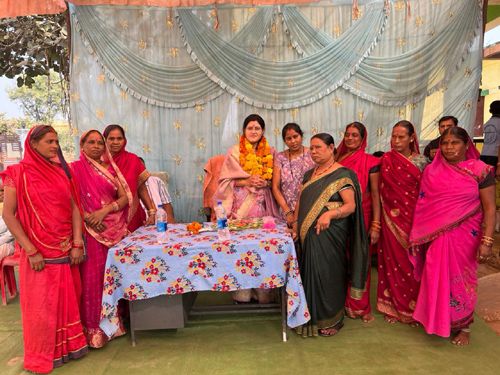 महरूमखुर्द में विकास कार्यों का भूमिपूजन, मितानिनों का सम्मान किया