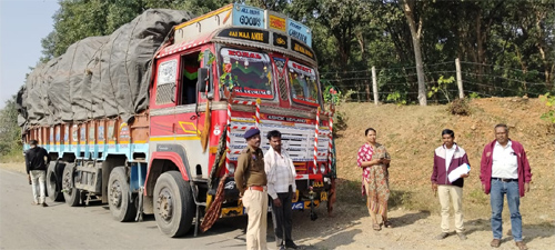 अवैध धान परिवहन पर चिल्हाटी पुलिस की बड़ी कार्रवाई, 155 क्विंटल धान जप्त