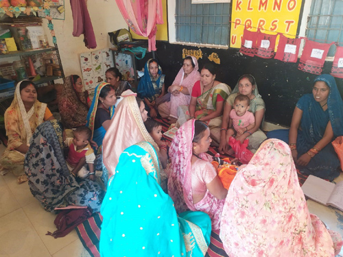 जिले में आंगनबाड़ी केन्द्रों में पालक चौपाल कार्यक्रम आयोजित, बच्चों के सुपोषण पर जोर