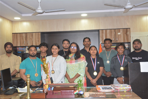 राज्य स्तरीय पावरलिफ्टिंग में जिले के युवाओं का शानदार प्रदर्शन