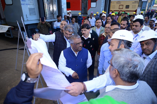 दपूमरे महाप्रबंधक ने मोतीबाग में नई खेल सुविधाओं का किया उद्घाटन