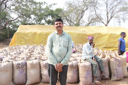 शासन द्वारा समर्थन मूल्य पर धान खरीदी से किसान हो रहे आर्थिक रूप से सशक्त