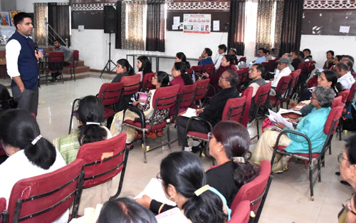 शिक्षक बच्चों के भविष्य को संवारने वाले चेंज मेकर : कलेक्टर