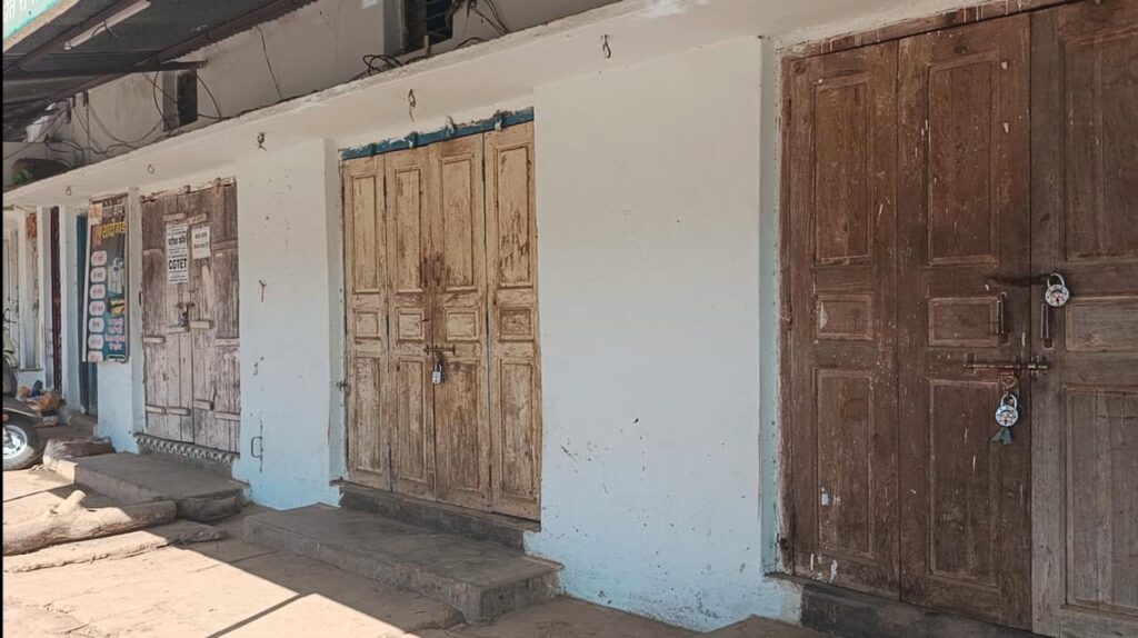 अंबागढ़ चौकी में बाजार दिन बंद, सर्व समाज में कांकेर की घटना को लेकर आक्रोश