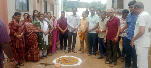 हाउसिंग बोर्ड कालोनी में विधायक निधि से बनेगा रोड और नाली, महापौर ने किया भूमिपूजन