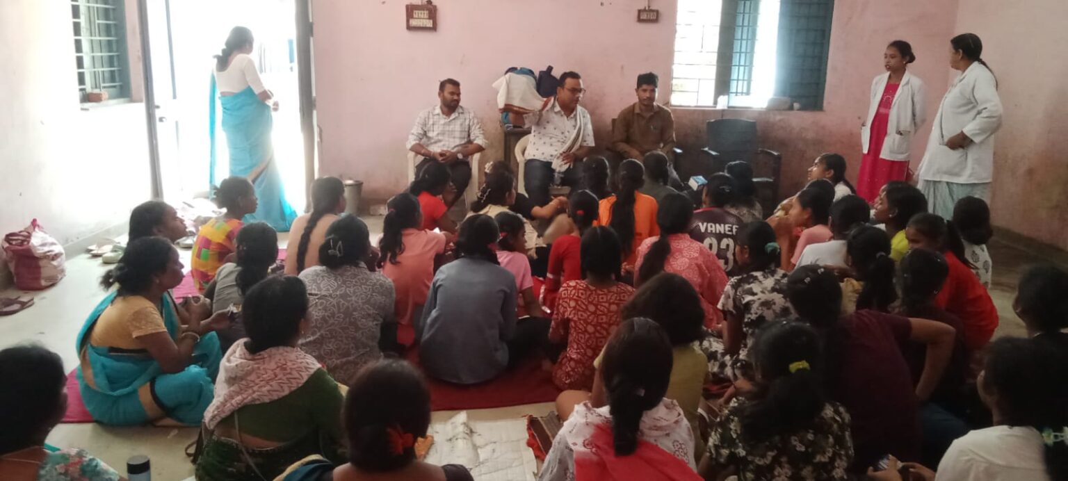 किशोरी बालिकाओं के सशक्तिकरण में महत्वपूर्ण कदम : माहवारी स्वच्छता और रेयूजबल पैड पर प्रशिक्षण कार्यक्रम