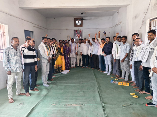 कांग्रेस के संगठन सृजन अभियान हेतु रेंगाकठेरा मंडल की अहम बैठक बुंदेलीकला में संपन्न