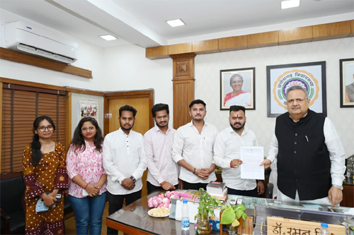 दिग्विजय कॉलेज की अव्यवस्थाओं पर एबीवीपी ने खोला मोर्चा, विधानसभा अध्यक्ष से प्राचार्या को हटाने की मांग