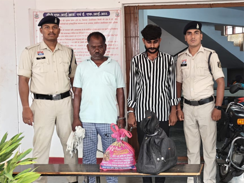 नशे के सौदागरों पर घुमका पुलिस की स्ट्राइक, दो अलग-अलग मामलों में 5 किलो गांजे के साथ 2 गिरफ्तार