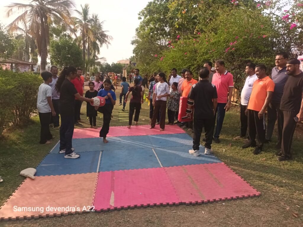 7 सप्ताह बाद मस्ती की पाठशाला का समापन, पारंपरिक खेलों से लेकर जुम्बा तक में झूमे बच्चे-बुजुर्ग