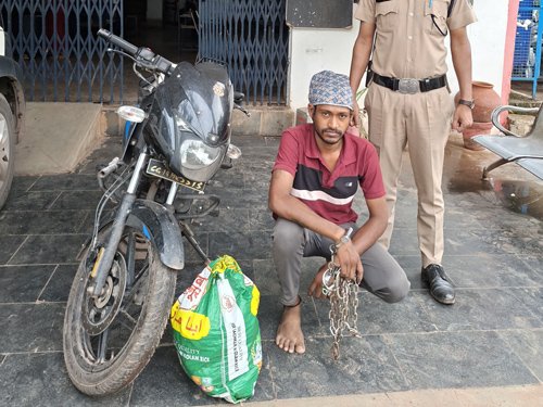 अवैध शराब बिक्री करते युवक गिरफ्तार, 35 हजार रुपये से अधिक का सामान जब्त
