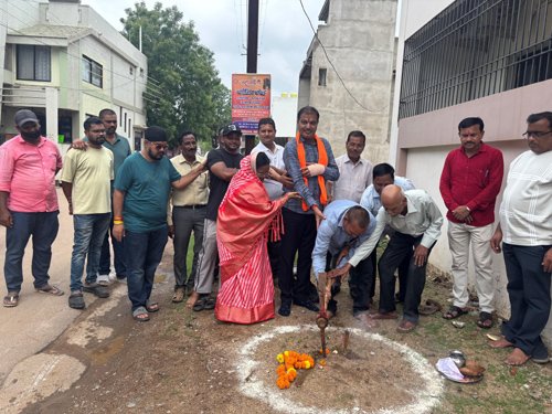 बल्देवबाग में आंगनबाड़ी भवन और 18 एकड़ में सामुदायिक भवन का लोकार्पण, दो विकास कार्यों का भूमिपूजन