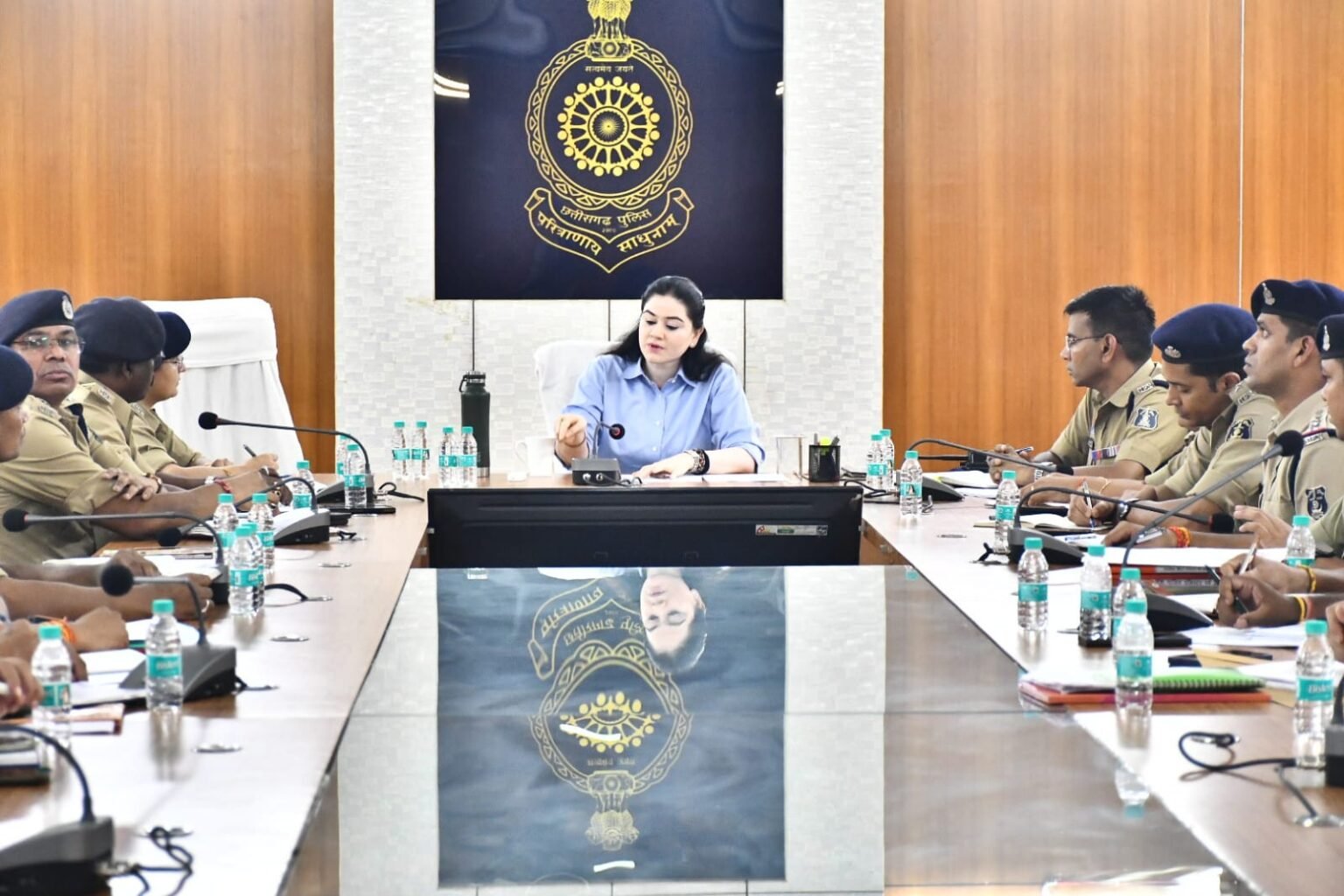 विजिबल पुलिसिंग पर जोर : एसपी अंकिता शर्मा ने ली मैदानी अफसरों की क्लास, कहा- बीट सिस्टम मजबूत करें, पुराने केस जल्द निपटाएं