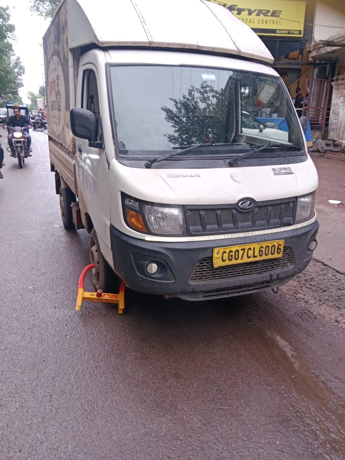राजनांदगांव में यातायात पुलिस का शिकंजा : 7 दिनों में 366 वाहनों पर चालानी कार्रवाई, 1.29 लाख रुपये समन शुल्क वसूला